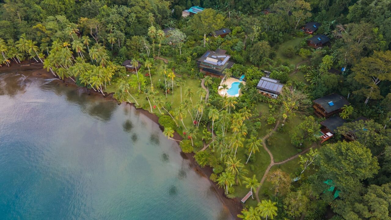 0-playa-cativo-lodge-aerial-2-foto-principal